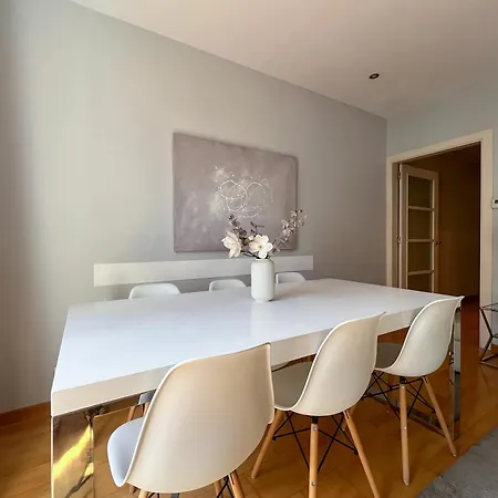 U-nique Sepulveda Apartment *